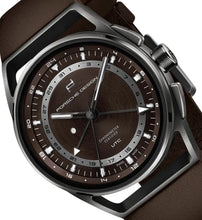 Laden Sie das Bild in den Galerie-Viewer, Porsche Design | 6023.4.05.003.07.2 | 1919 Globetimer UTC | Titan &amp; Braun | Automatik | COSC Chronometer | GMT | Datumsanzeige | Saphirglas | Swiss Made | NEU OVP | mit Box &amp; Papieren | COSC-Zertifikat | 2 Jahre Hersteller-Garantie